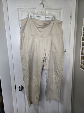 Old Navy Beige/Tan Maternity Cargo Linen Pants